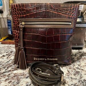 🤎Dooney & Bourke Lani Croco Crossbody